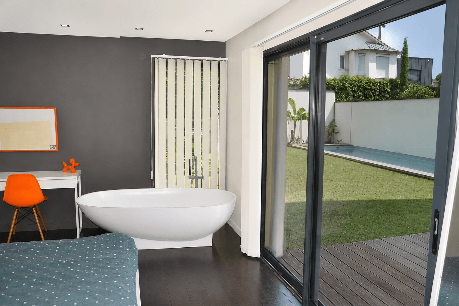 Suite parentale avec vue sur la piscine